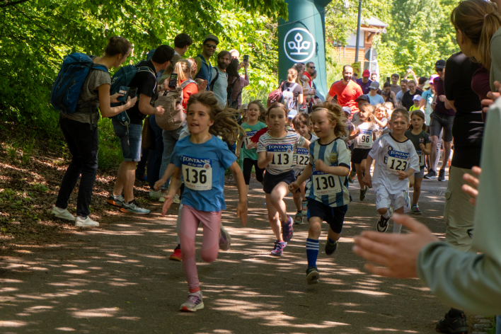 Kinder beim Bambini-Lauf des Feuerbacher Volkslaufs 2026